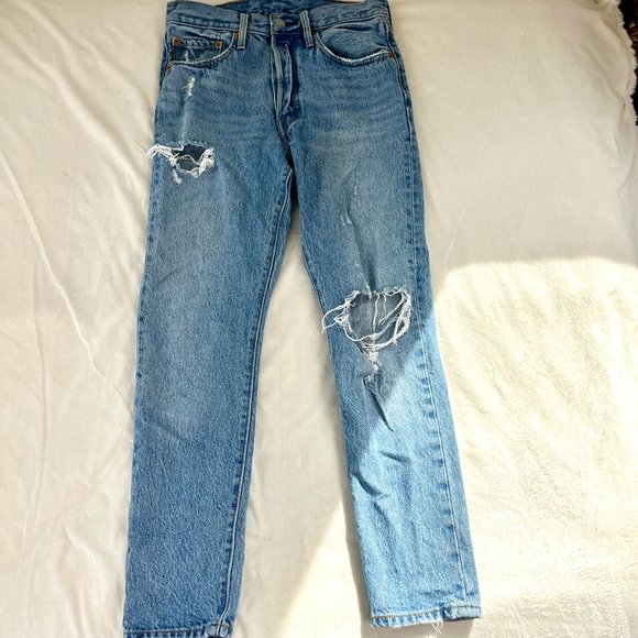 Levi’s 501 Distressed Jeans - High Rise / Waisted - 26 - Medium / Light Wash - Picture 2 of 6